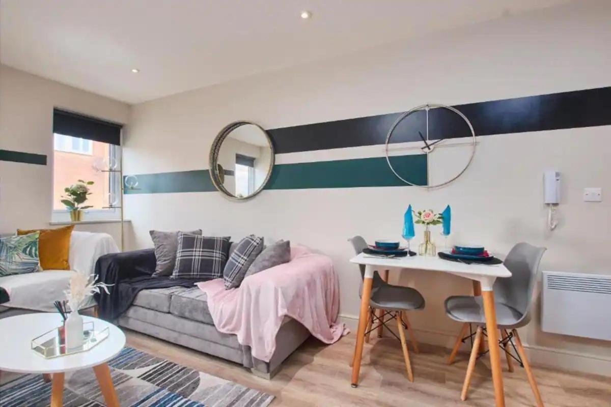 Beautiful 1 Bedroom Flat In Leeds - Sleeps 4 Dış mekan fotoğraf